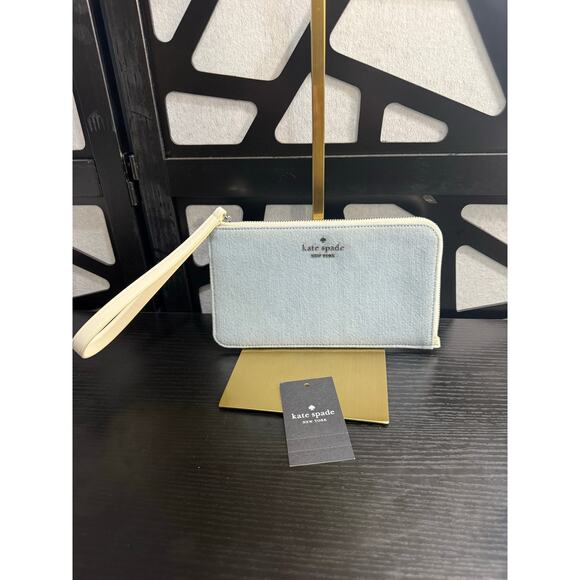 Kate Spade Handbags - Kate Spade Lucy Denim Wristlet Blue Multi KO111 NWT Zip Pouch Bag